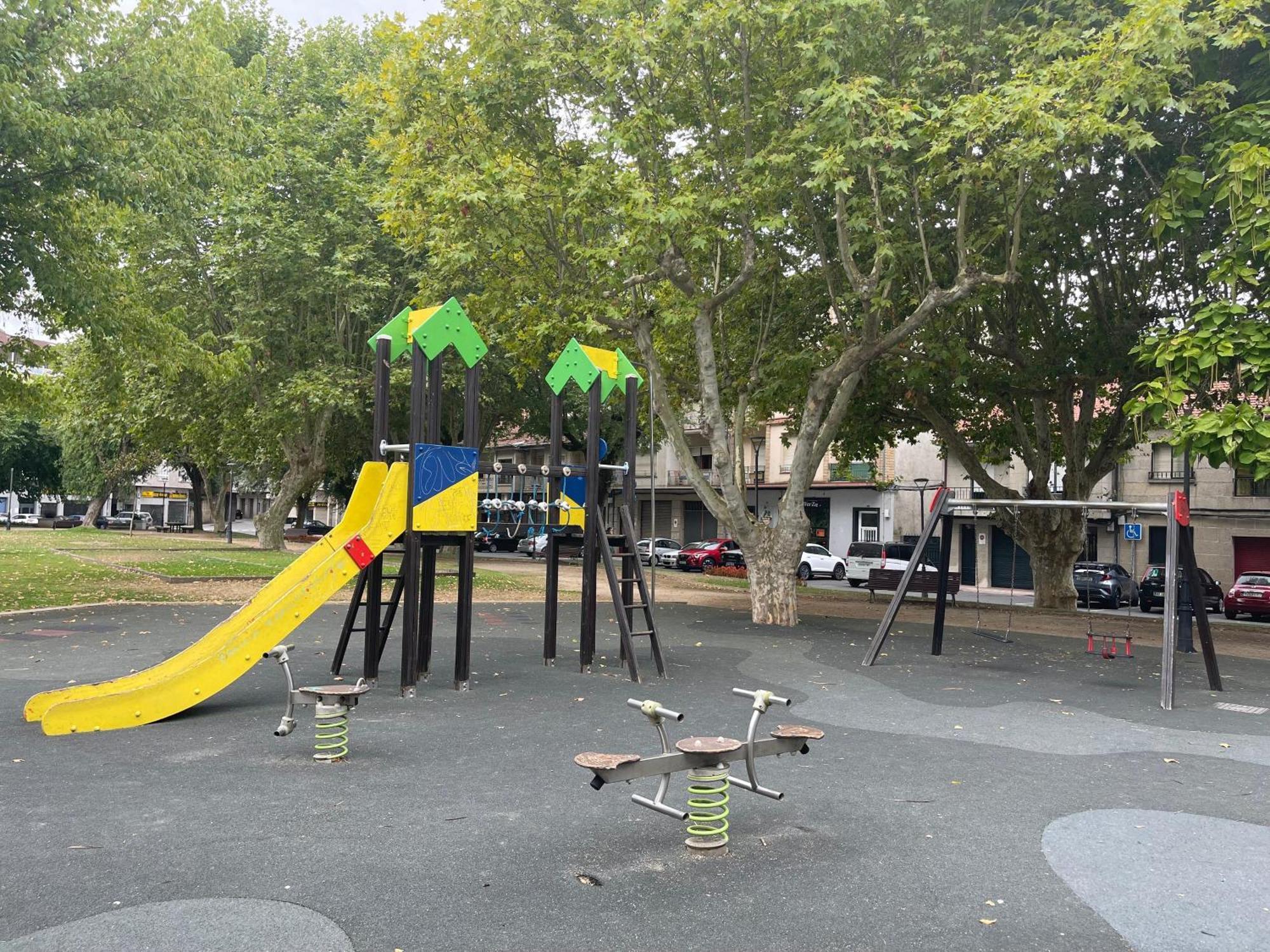 Piso Vacacional Familiar En Verín エクステリア 写真